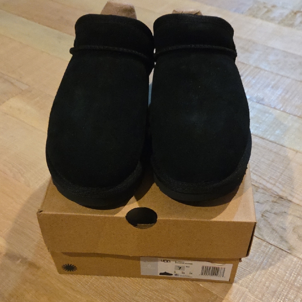 UGG Classic Slippers size 7